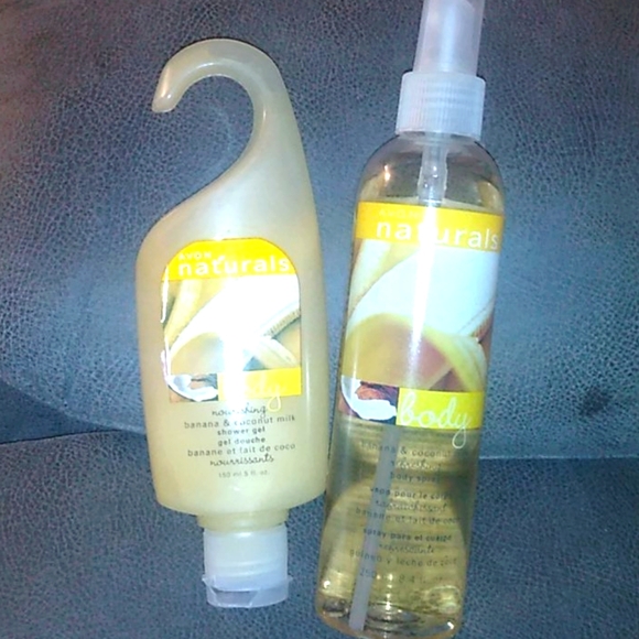 New Avon Naturals Nourishing banana & coconut milk set HTF discontinued - Picture 1 of 3